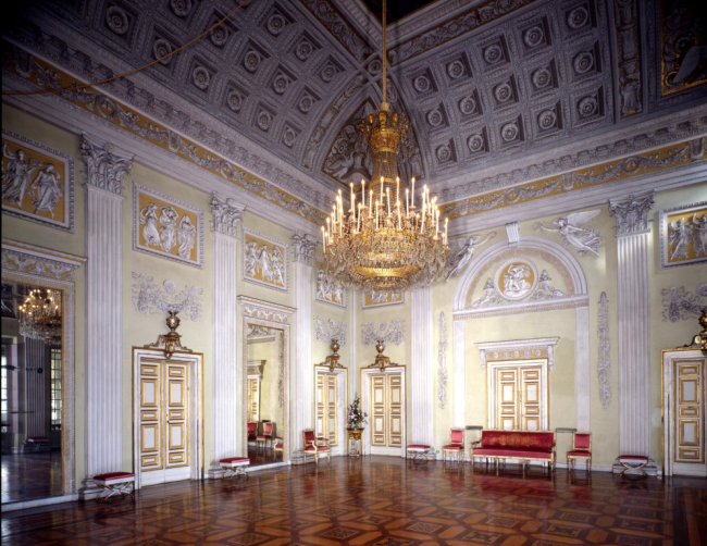 PRIMA E DOPO. 15 reasons why you should visit Palazzo Reale