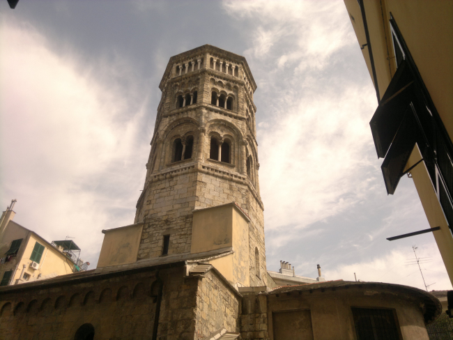 Da Porta Soprana alla chiesa di San Donato: la rive gauche