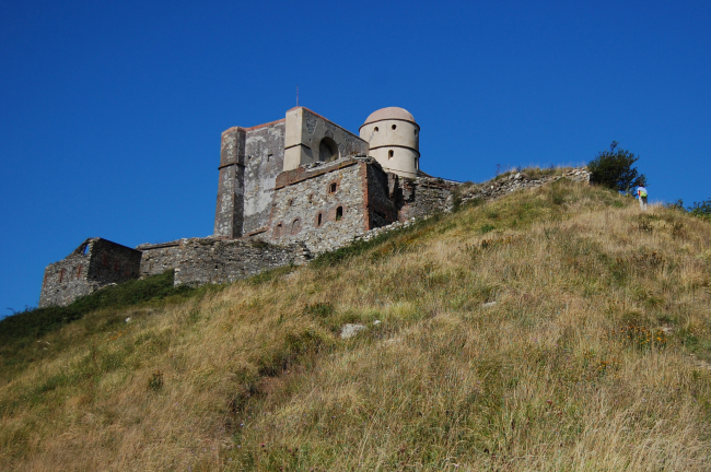 Fortifications and towers of eastern liguria: the parco Urbano dei forti