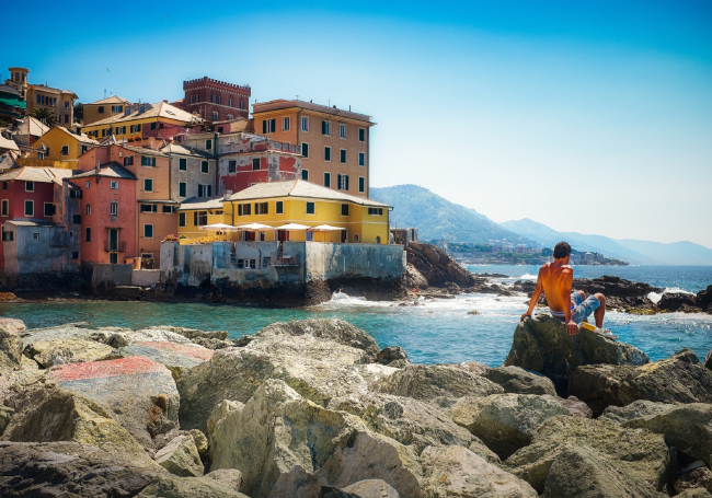 Discover Genoa in spring; seaside and outdoor city