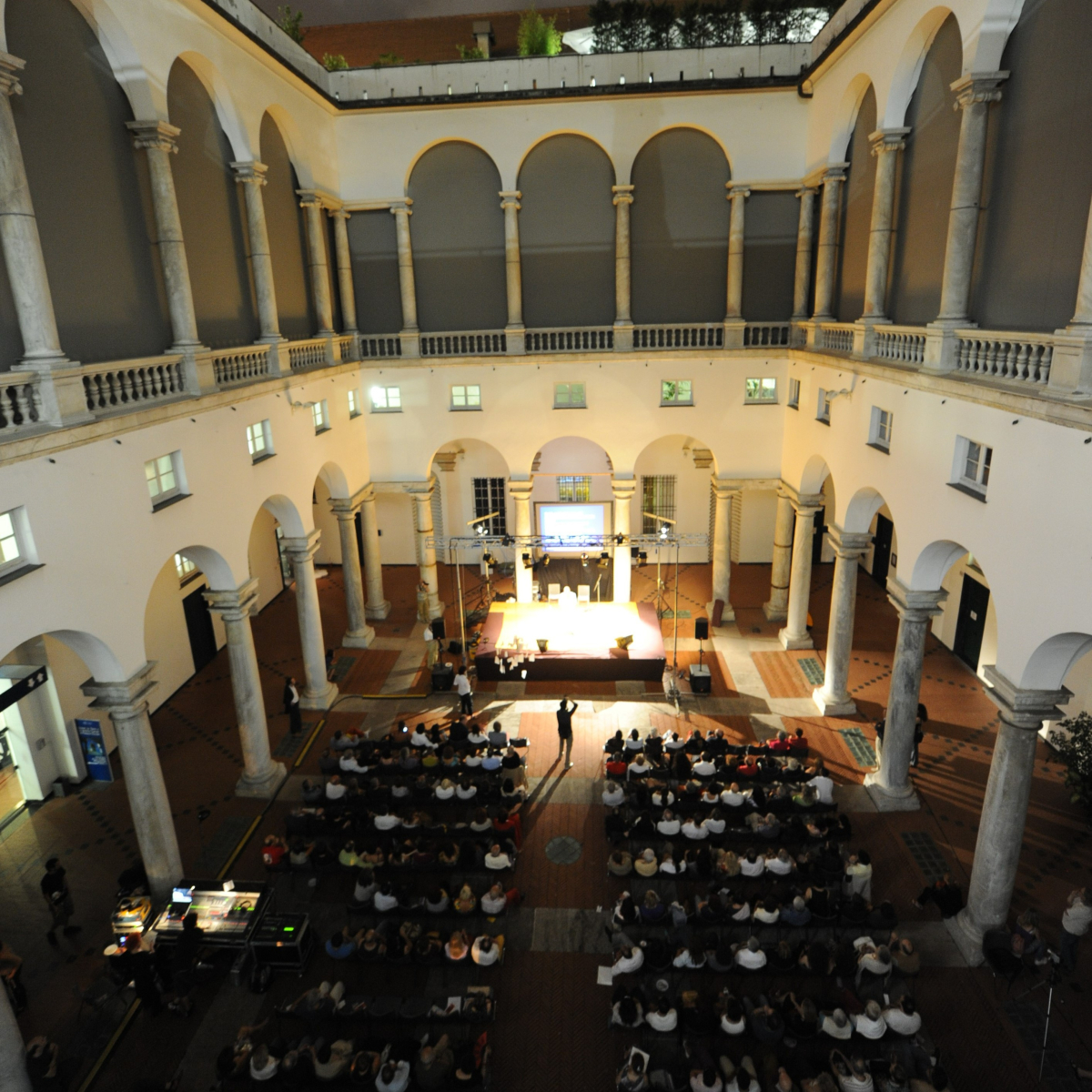 Un'edizione precedente del Festival Internazionale di Poesia “Parole Spalancate” 