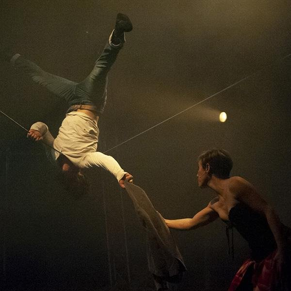 Immagine di scena (foto tratta dal sito del Teatro Nazionale Genova) 