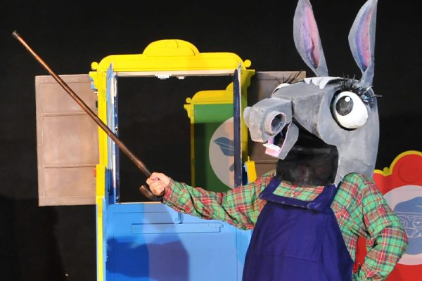 I musicanti di Brema (immagine tratta dal sito del Teatro della Tosse) 