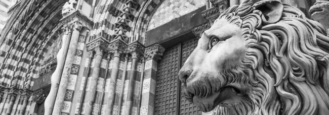 Monumentos y lugares sagrados