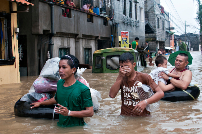 Vento, caldo, pioggia, tempesta. Istantanee di vita e ambiente nell'era dei cambiamenti climatici