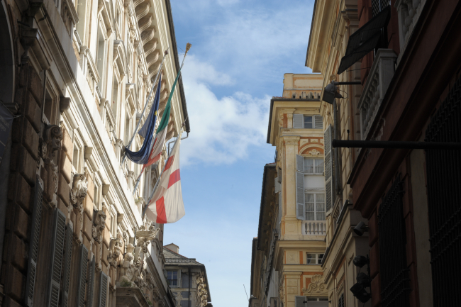 Breathe in the noble atmosphere of 42 Unesco World Heritage Palaces