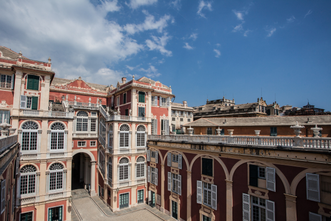 Respirare la nobiltà dei 42 Palazzi Patrimonio Unesco!