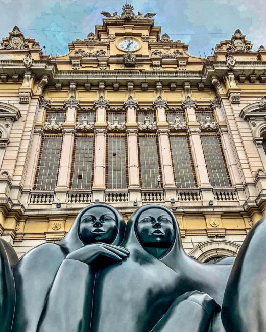 Una Passeggiata tra le opere di Jimenez Deredia a Genova