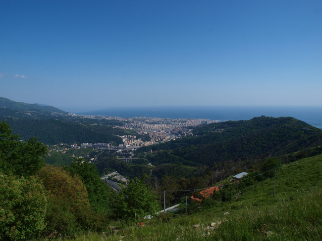 Генуя вертикальный город: от моря до гор в течение нескольких минут