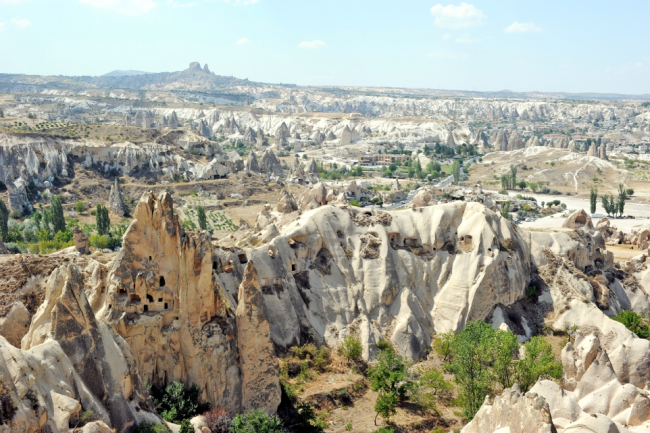 ACQUARIO - Insediamento rupestre di falesia_Valle delle Spade_Göreme_Cappadocia_ph A. Bixio