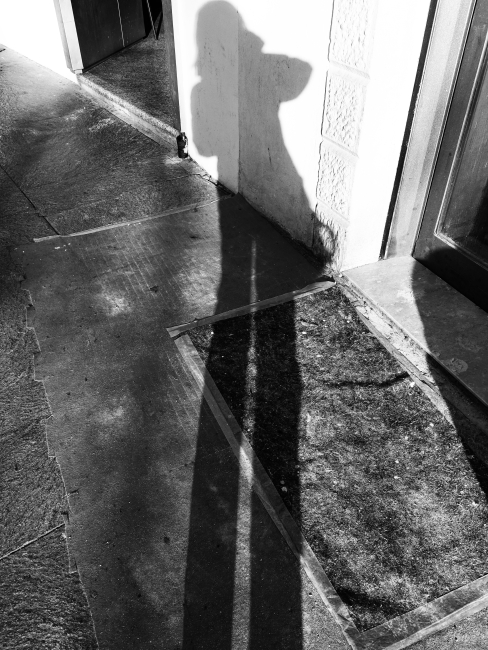 PREFETTURA - PAOLA BRADAMANTE - Ombra proiettata, foto digitale 50 x 50 cm, 2024