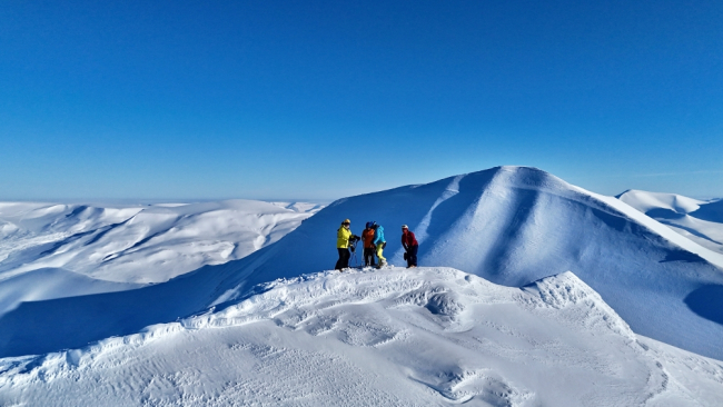 Svalbard,  esperienze scialpinistiche nel Grande Nord. Una gita sociale diventata famigliare…