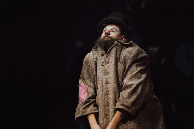 CIRCUMNAVIGANDO 25 - Nessuno-Odissea-di-un-clown_02