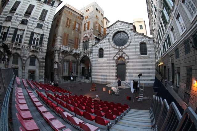 LUNARIA Piazza San Matteo allestita